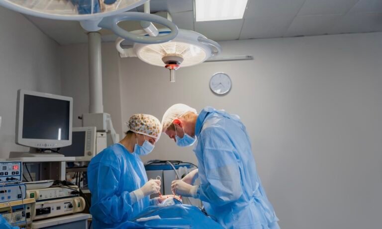 Esteticista pode fazer invasivos?